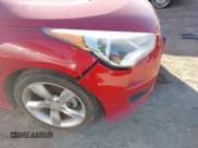 ✅ 2014 Hyundai Veloster • VIN: KMHTC6AD8EU190120 • Lot: 43533713. Wystawiony na IAAI z przebiegiem 98 893 mil. Bezpłatny archiwum sprzedaży aukcyjnych z USA i szczegółowy raport historii pojazdu na DreamBid. Zdjęcie 6.