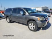 ✅ 2005 Nissan Titan LE • VIN: 1N6AA07AX5N556680 • Lot: 65259195. Wystawiony na Copart z przebiegiem 200 088 mil. Bezpłatny archiwum sprzedaży aukcyjnych z USA i szczegółowy raport historii pojazdu na DreamBid. Zdjęcie 4.