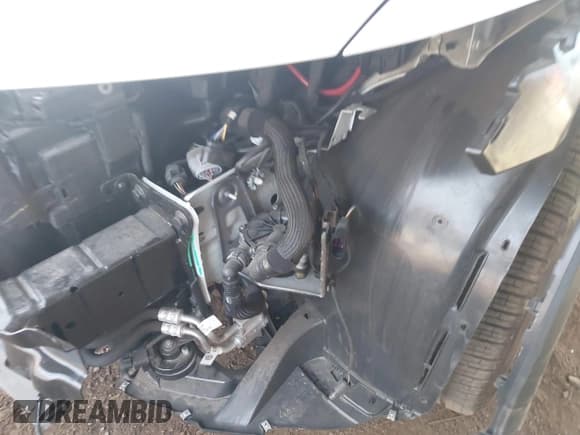 ✅ 2024 Volkswagen Tiguan SE R-Line Black • VIN: 3VVCB7AX6RM058234 • Lot: 43672852. Wystawiony na IAAI z przebiegiem 4 705 mil. Bezpłatny archiwum sprzedaży aukcyjnych z USA i szczegółowy raport historii pojazdu na DreamBid. Zdjęcie 19.