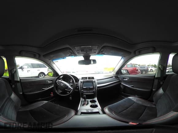 ✅ 2015 Toyota Camry XLE • VIN: 4T1BF1FK4FU929904 • Лот: 42752298. Опубликован ранее на IAAI с пробегом 158 655 миль. Бесплатный доступ к архиву аукционных продаж из США и подробный отчёт об истории автомобиля на DreamBid. Изображение 18.