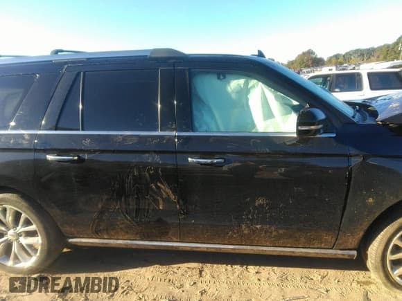 ✅ 2019 Ford Expedition Max Limited • VIN: 1FMJK2AT1KEA07091 • Lot: 43429920. Wystawiony na IAAI z przebiegiem 110 923 mil. Bezpłatny archiwum sprzedaży aukcyjnych z USA i szczegółowy raport historii pojazdu na DreamBid. Zdjęcie 13.