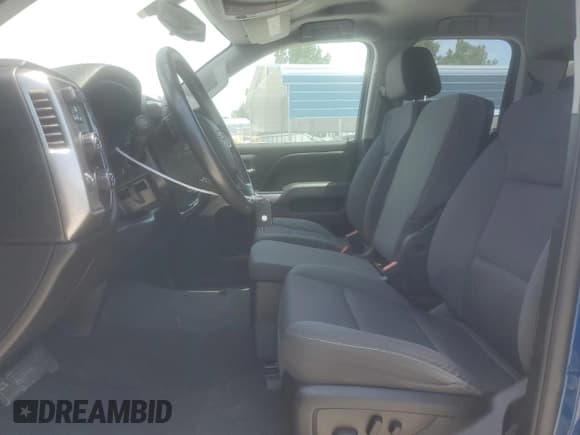 ✅ 2019 Chevrolet Silverado 1500 LT • VIN: 2GCVKPEC0K1112039 • Lot: 66134254. Wystawiony na Copart z przebiegiem 60 720 mil. Bezpłatny archiwum sprzedaży aukcyjnych z USA i szczegółowy raport historii pojazdu na DreamBid. Zdjęcie 7.