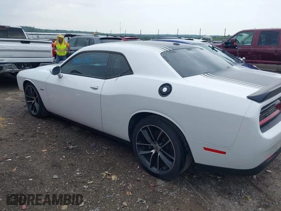 ✅ 2018 Dodge Challenger R/T • VIN: 2C3CDZBT3JH182775 • Лот: 42657846. Опубликован ранее на IAAI с пробегом 78 011 миль. Бесплатный доступ к архиву аукционных продаж из США и подробный отчёт об истории автомобиля на DreamBid. Изображение 15.