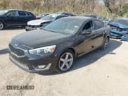 ✅ 2015 Kia Cadenza Premium • VIN: KNALN4D78F5174422 • Lot: 43715111. Wystawiony na IAAI z przebiegiem 158 848 mil. Bezpłatny archiwum sprzedaży aukcyjnych z USA i szczegółowy raport historii pojazdu na DreamBid. Zdjęcie 2.