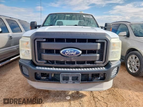 ✅ 2011 Ford F-250 XL • VIN: 1FT7X2B67BEB75472 • Lot: 61423715. Listed on Copart with 102,096 mi. Free auction sales archive from the USA and detailed vehicle history report at DreamBid. Image 5.