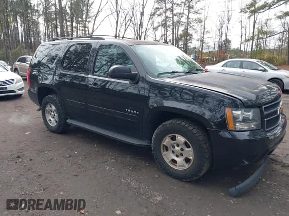 ✅ 2013 Chevrolet Tahoe LT • VIN: 1GNSCBE02DR255973 • Лот: 43935446. Опубликован ранее на IAAI с пробегом 234 021 миль. Бесплатный доступ к архиву аукционных продаж из США и подробный отчёт об истории автомобиля на DreamBid. Изображение 1.