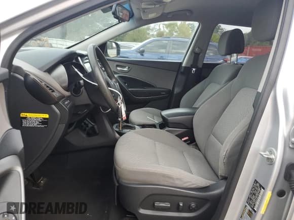 ✅ 2017 Hyundai Santa Fe SE • VIN: KM8SM4HF4HU175610 • Lot: 91862795. Listed on Copart with 114,547 mi. Free auction sales archive from the USA and detailed vehicle history report at DreamBid. Image 7.