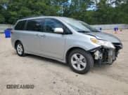 ✅ 2019 Toyota Sienna LE Auto Access Seat • VIN: 5TDKZ3DC0KS982049 • Lot: 69997545. Listed on Copart with 183,800 mi. Free auction sales archive from the USA and detailed vehicle history report at DreamBid. Image 4.