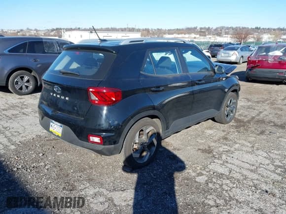 ✅ 2024 Hyundai Venue SEL • VIN: KMHRC8A32RU284206 • Lot: 41032728. Listed on IAAI with Not provided. Free auction sales archive from the USA and detailed vehicle history report at DreamBid. Image 4.