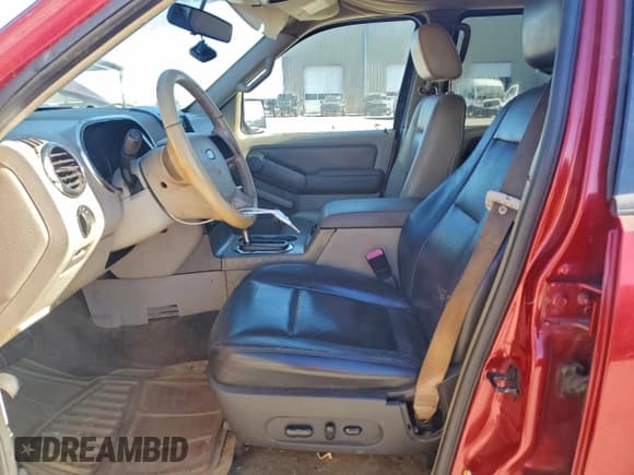 ✅ 2006 Ford Explorer XLT • VIN: 1FMEU73E16UB45166 • Lot: 91076715. Wystawiony na Copart z przebiegiem 182 355 mil. Bezpłatny archiwum sprzedaży aukcyjnych z USA i szczegółowy raport historii pojazdu na DreamBid. Zdjęcie 7.