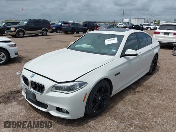 ✅ 2014 BMW 5 Series 535i • VIN: WBA5B1C51ED481211 • Lot: 42649588. Listed on IAAI with 97,920 mi. Free auction sales archive from the USA and detailed vehicle history report at DreamBid. Image 17.