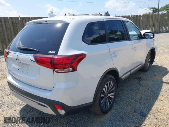 ✅ 2020 Mitsubishi Outlander ES • VIN: JA4AZ3A38LZ046271 • Лот: 42829205. Опубликован ранее на IAAI с пробегом 86 082 миль. Бесплатный доступ к архиву аукционных продаж из США и подробный отчёт об истории автомобиля на DreamBid. Изображение 4.
