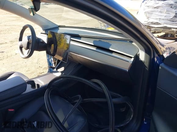 ✅ 2022 Tesla Model Y Long Range • VIN: 7SAYGDEEXNF307424 • Lot: 43393185. Listed on IAAI with 52,537 mi. Free auction sales archive from the USA and detailed vehicle history report at DreamBid. Image 5.