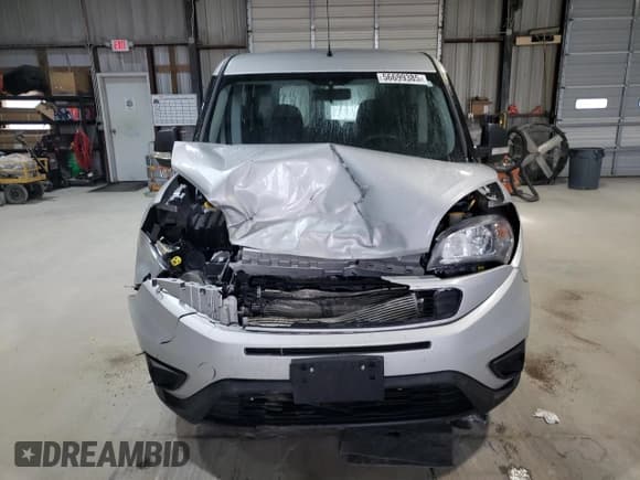 ✅ 2022 Ram ProMaster City Cargo Tradesman • VIN: ZFBHRFABXN6X23938 • Lot: 56699385. Wystawiony na Copart z przebiegiem 33 251 mil. Bezpłatny archiwum sprzedaży aukcyjnych z USA i szczegółowy raport historii pojazdu na DreamBid. Zdjęcie 5.