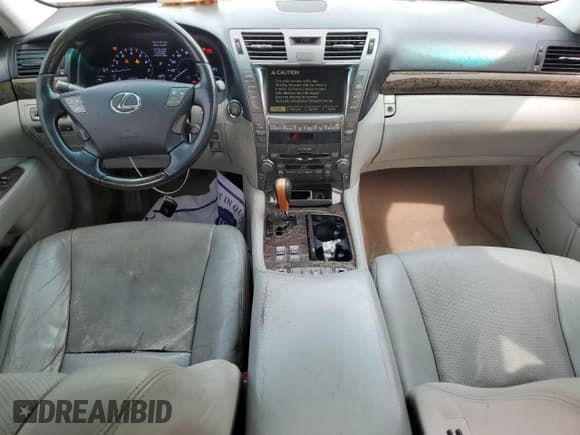 ✅ 2007 Lexus LS 460 L • VIN: JTHGL46F375014799 • Lot: 53912115. Wystawiony na Copart z przebiegiem 150 120 mil. Bezpłatny archiwum sprzedaży aukcyjnych z USA i szczegółowy raport historii pojazdu na DreamBid. Zdjęcie 8.