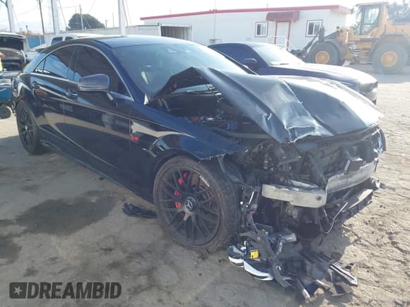 ✅ 2016 Mercedes-Benz CLS AMG CLS 63 S-Model • VIN: WDDLJ7GB9GA161418 • Лот: 42083537. Опубликован ранее на IAAI с пробегом 77 763 миль. Бесплатный доступ к архиву аукционных продаж из США и подробный отчёт об истории автомобиля на DreamBid. Изображение 1.