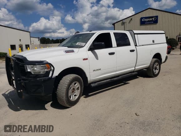 ✅ 2020 Ram 2500 Tradesman • VIN: 3C6UR5HJ5LG276313 • Lot: 69138005. Listed on Copart with 160,050 mi. Free auction sales archive from the USA and detailed vehicle history report at DreamBid. Image 1.