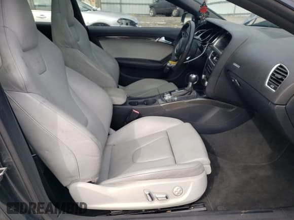 ✅ 2013 Audi RS 5 • VIN: WUAC6AFR5DA900998 • Lot: 41709785. Listed on Copart with 32,694 mi. Free auction sales archive from the USA and detailed vehicle history report at DreamBid. Image 7.