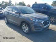 ✅ 2020 Hyundai Tucson SE • VIN: KM8J23A44LU084446 • Лот: 43525126. Опубликован ранее на IAAI с пробегом 65 053 миль. Бесплатный доступ к архиву аукционных продаж из США и подробный отчёт об истории автомобиля на DreamBid. Изображение 1.