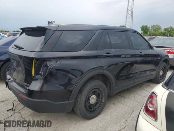 ✅ 2021 Ford Police Interceptor Utility • VIN: 1FM5K8AB0MGC25056 • Lot: 53846705. Wystawiony na Copart z przebiegiem 54 099 mil. Bezpłatny archiwum sprzedaży aukcyjnych z USA i szczegółowy raport historii pojazdu na DreamBid. Zdjęcie 3.