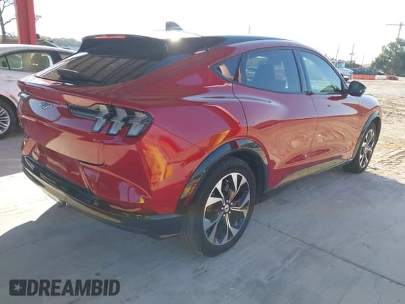 ✅ 2021 Ford Mustang Mach-E Premium • VIN: 3FMTK3SU6MMA43085 • Lot: 43734536. Listed on IAAI with 20,100 mi. Free auction sales archive from the USA and detailed vehicle history report at DreamBid. Image 4.