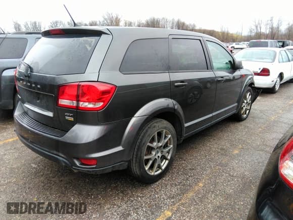✅ 2018 Dodge Journey GT • VIN: 3C4PDCEG3JT379767 • Lot: 40838761. Wystawiony na IAAI z przebiegiem 153 878 mil. Bezpłatny archiwum sprzedaży aukcyjnych z USA i szczegółowy raport historii pojazdu na DreamBid. Zdjęcie 4.