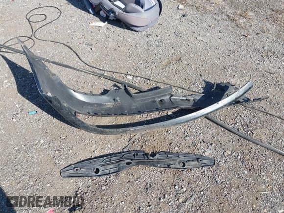 ✅ 2010 Hyundai Accent GS • VIN: KMHCM3AC7AU150771 • Lot: 43631018. Listed on IAAI with 149,178 mi. Free auction sales archive from the USA and detailed vehicle history report at DreamBid. Image 12.