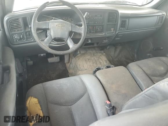 ✅ 2003 Chevrolet Silverado 1500 LS • VIN: 2GCEC19X031220072 • Lot: 65573255. Listed on Copart with 284,247 mi. Free auction sales archive from the USA and detailed vehicle history report at DreamBid. Image 8.