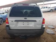 ✅ 2006 Ford Escape XLT • VIN: 1FMYU03136KA41436 • Lot: 43741102. Wystawiony na IAAI z przebiegiem 115 499 mil. Bezpłatny archiwum sprzedaży aukcyjnych z USA i szczegółowy raport historii pojazdu na DreamBid. Zdjęcie 17.
