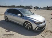 ✅ 2022 Volkswagen Golf GTI SE • VIN: WVWL87CD8NW142954 • Lot: 47243685. Wystawiony na Copart z przebiegiem 25 103 mil. Bezpłatny archiwum sprzedaży aukcyjnych z USA i szczegółowy raport historii pojazdu na DreamBid. Zdjęcie 4.