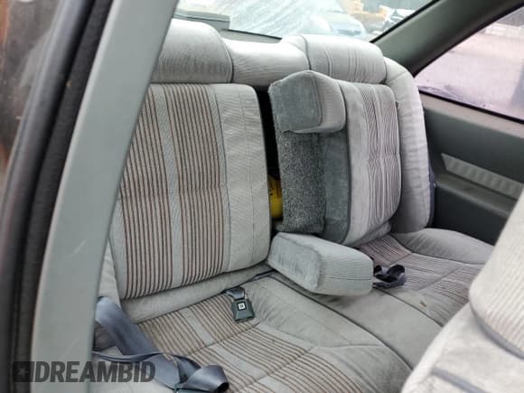 ✅ 1989 Chevrolet Beretta • VIN: 1G1LW14W7KE111028 • Лот: 70324205. Опубликован ранее на Copart с пробегом 120 702 миль. Бесплатный доступ к архиву аукционных продаж из США и подробный отчёт об истории автомобиля на DreamBid. Изображение 10.