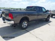 ✅ 2017 Ram 2500 Tradesman • VIN: 3C6UR5HL0HG616122 • Lot: 42433213. Listed on IAAI with 318,572 mi. Free auction sales archive from the USA and detailed vehicle history report at DreamBid. Image 4.
