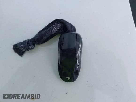 ✅ 2013 Tesla Model S • VIN: 5YJSA1DN3DFP13788 • Lot: 43598652. Wystawiony na IAAI z przebiegiem 146 810 mil. Bezpłatny archiwum sprzedaży aukcyjnych z USA i szczegółowy raport historii pojazdu na DreamBid. Zdjęcie 11.