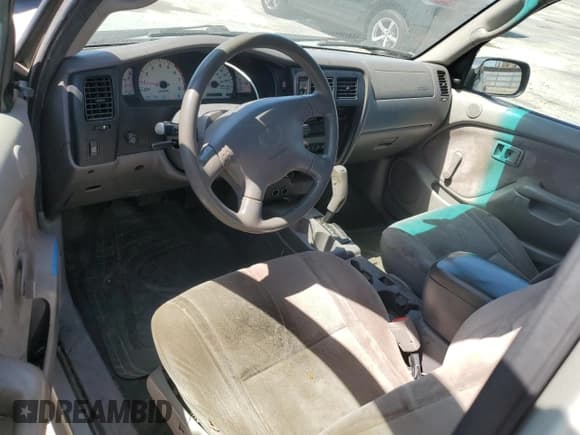 ✅ 2004 Toyota Tacoma PreRunner • VIN: 5TESM92N34Z368995 • Lot: 56675225. Listed on Copart with 460,825 mi. Free auction sales archive from the USA and detailed vehicle history report at DreamBid. Image 8.