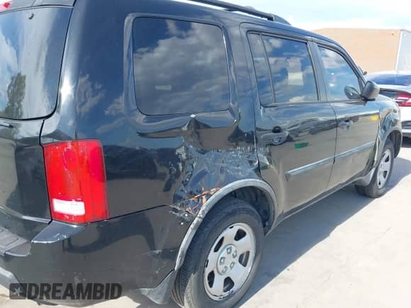 2009 Honda Pilot LX with VIN 5FNYF38239B004504, listed as a IAAI auction lot 43382186 with 218,342 mi miles and . Bid and sale history available at DreamBid. Image 6.