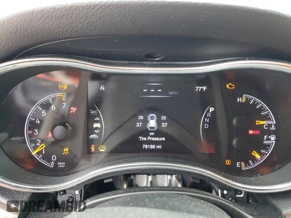 2018 Jeep Grand Cherokee Sterling z VIN 1C4RJFBGXJC389361, wystawiony jako Copart lot #59385415 z przebiegiem 78 186 mil mil oraz Szkoda całkowita • Salvage title. Historia ofert i sprzedaży dostępna na DreamBid. Obrazek 9.