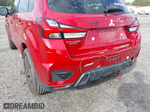 ✅ 2021 Mitsubishi Outlander ES • VIN: JA4ARUAU3MU004426 • Lot: 43292554. Listed on IAAI with 72,167 mi. Free auction sales archive from the USA and detailed vehicle history report at DreamBid. Image 6.