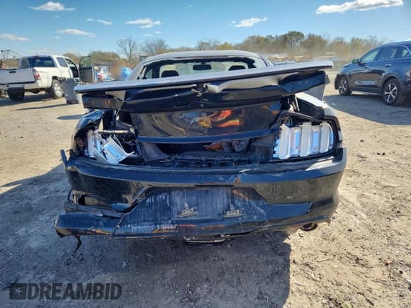 ✅ 2016 Ford Mustang V6 • VIN: 1FA6P8AM0G5302199 • Лот: 91233395. Опубликован ранее на Copart с пробегом 179 576 миль. Бесплатный доступ к архиву аукционных продаж из США и подробный отчёт об истории автомобиля на DreamBid. Изображение 6.