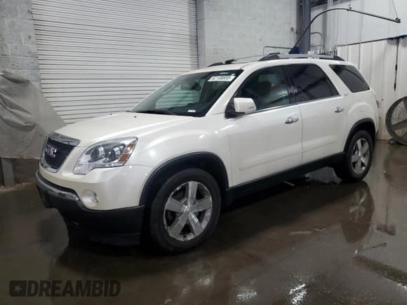 ✅ 2011 GMC Acadia SLT2 • VIN: 1GKKVSED4BJ171823 • Lot: 82108855. Listed on Copart with 198,187 mi. Free auction sales archive from the USA and detailed vehicle history report at DreamBid. Image 1.