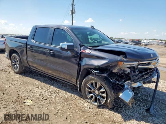 ✅ 2024 Chevrolet Silverado 1500 LT • VIN: 1GCUDDEDXRZ133334 • Lot: 84375805. Wystawiony na Copart z przebiegiem 7 958 mil. Bezpłatny archiwum sprzedaży aukcyjnych z USA i szczegółowy raport historii pojazdu na DreamBid. Zdjęcie 4.