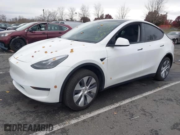 ✅ 2024 Tesla Model Y Long Range • VIN: 7SAYGDEEXRA278932 • Lot: 43653178. Wystawiony na IAAI z przebiegiem 48 598 mil. Bezpłatny archiwum sprzedaży aukcyjnych z USA i szczegółowy raport historii pojazdu na DreamBid. Zdjęcie 17.