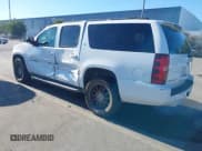 ✅ 2011 Chevrolet Suburban LT • VIN: 1GNSKJE30BR208994 • Lot: 43551916. Wystawiony na IAAI z przebiegiem 239 030 mil. Bezpłatny archiwum sprzedaży aukcyjnych z USA i szczegółowy raport historii pojazdu na DreamBid. Zdjęcie 3.