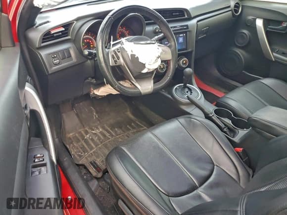 ✅ 2013 Scion tC • VIN: JTKJF5C75D3048681 • Lot: 94978495. Wystawiony na Copart z przebiegiem 136 616 mil. Bezpłatny archiwum sprzedaży aukcyjnych z USA i szczegółowy raport historii pojazdu na DreamBid. Zdjęcie 8.