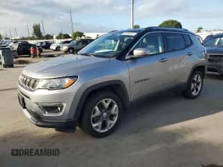 2020 Jeep Compass Limited z VIN 3C4NJDCB5LT137966, wystawiony jako Copart lot #84068285 z przebiegiem 58 183 mil mil oraz Szkoda całkowita • Salvage title. Historia ofert i sprzedaży dostępna na DreamBid. Obrazek 1.