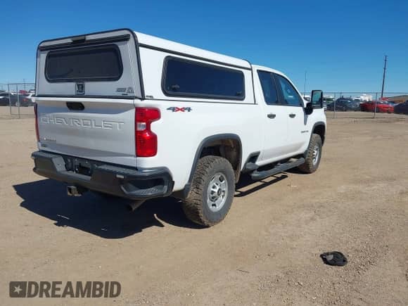 2020 Chevrolet Silverado 2500HD Work Truck z VIN 1GC2YLE71LF266041, wystawiony jako IAAI lot #42070288 z przebiegiem 158 606 mil mil oraz . Historia ofert i sprzedaży dostępna na DreamBid. Obrazek 4.