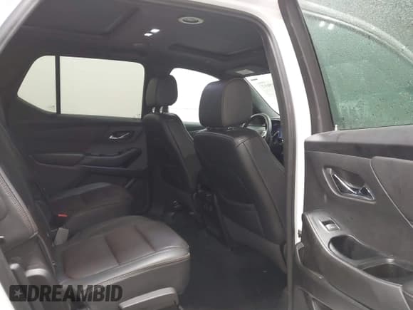 ✅ 2023 Chevrolet Traverse High Country • VIN: 1GNEVNKWXPJ176247 • Lot: 41515012. Wystawiony na IAAI z przebiegiem 69 663 mil. Bezpłatny archiwum sprzedaży aukcyjnych z USA i szczegółowy raport historii pojazdu na DreamBid. Zdjęcie 8.