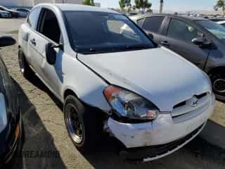 2011 Hyundai Accent GS z VIN KMHCM3AC6BU195847, wystawiony jako Copart lot #66367414 z przebiegiem 107 904 mil mil oraz Szkoda całkowita • Salvage title. Historia ofert i sprzedaży dostępna na DreamBid. Obrazek 4.