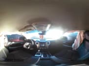 ✅ 2018 Toyota Tundra SR5 • VIN: 5TFDW5F16JX749827 • Lot: 43590103. Wystawiony na IAAI z przebiegiem 75 770 mil. Bezpłatny archiwum sprzedaży aukcyjnych z USA i szczegółowy raport historii pojazdu na DreamBid. Zdjęcie 18.