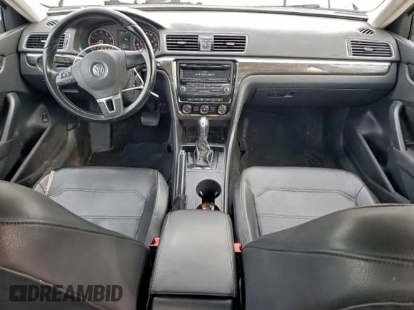 ✅ 2015 Volkswagen Passat S • VIN: 1VWAT7A38FC029134 • Lot: 95880085. Listed on Copart with 202,779 mi. Free auction sales archive from the USA and detailed vehicle history report at DreamBid. Image 8.