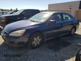 2006 Honda Accord LX с VIN 1HGCM56476A019948, выставлен на аукционе Copart как лот 86832265 с пробегом 434 484 миль миль и Списание • Salvage title. История ставок и продаж доступна на DreamBid. Изображение 1.